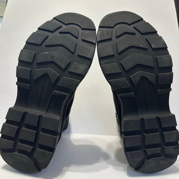 McQueen Tread Slick Chelsea Boot size IT 44 Leather Triple Black - Picture 11 of 16